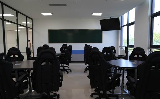 高校电竞赛事 细数高校电竞和电竞学校的区别